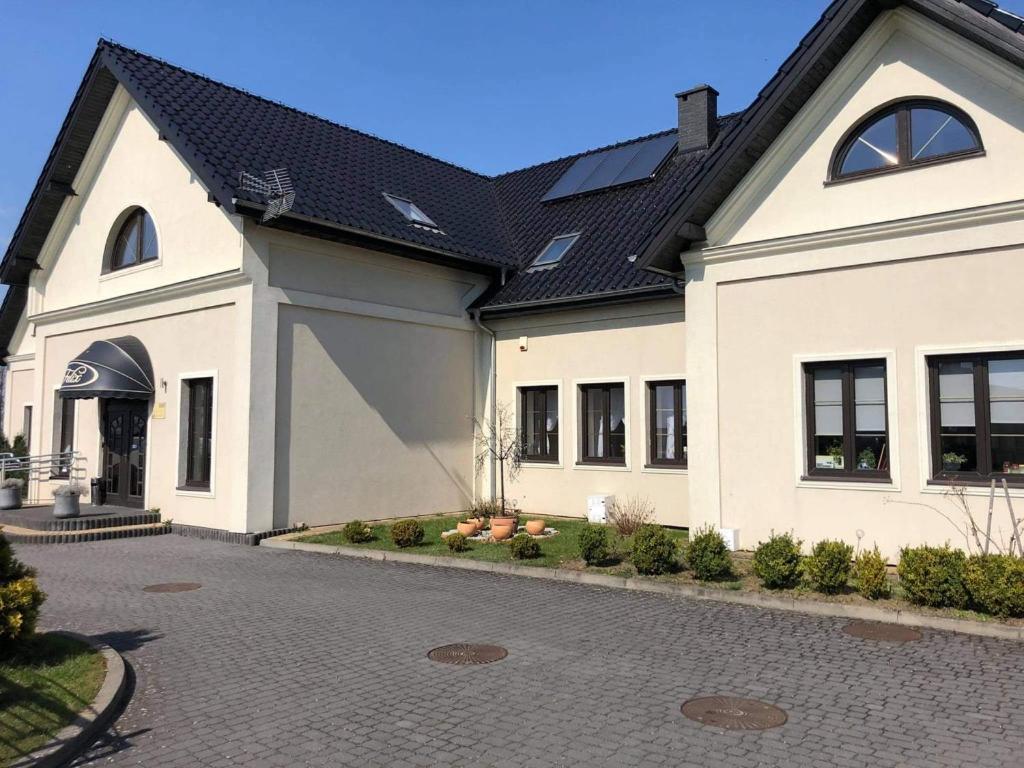 Pokoje Felix Slupsk Luaran gambar